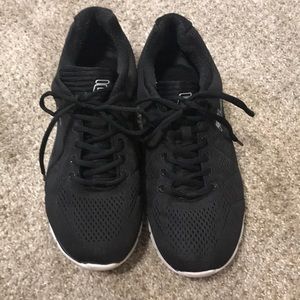 Men’s 10 Fila Memory Foam Athletic Shoes